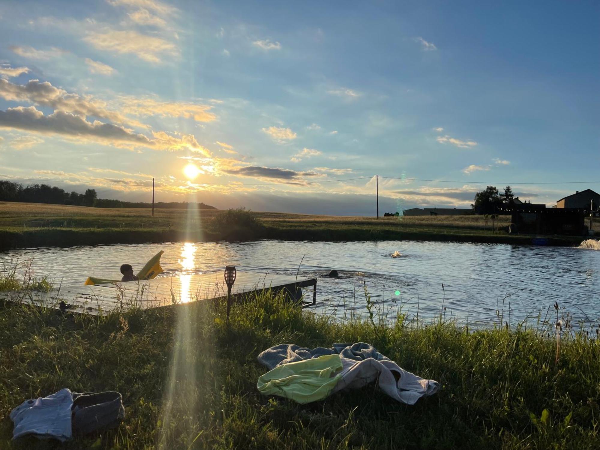 Nad Malowniczym Stawem / Raj Dla Wedkarzy / Mazury Piecki (Warmian-Masurian)